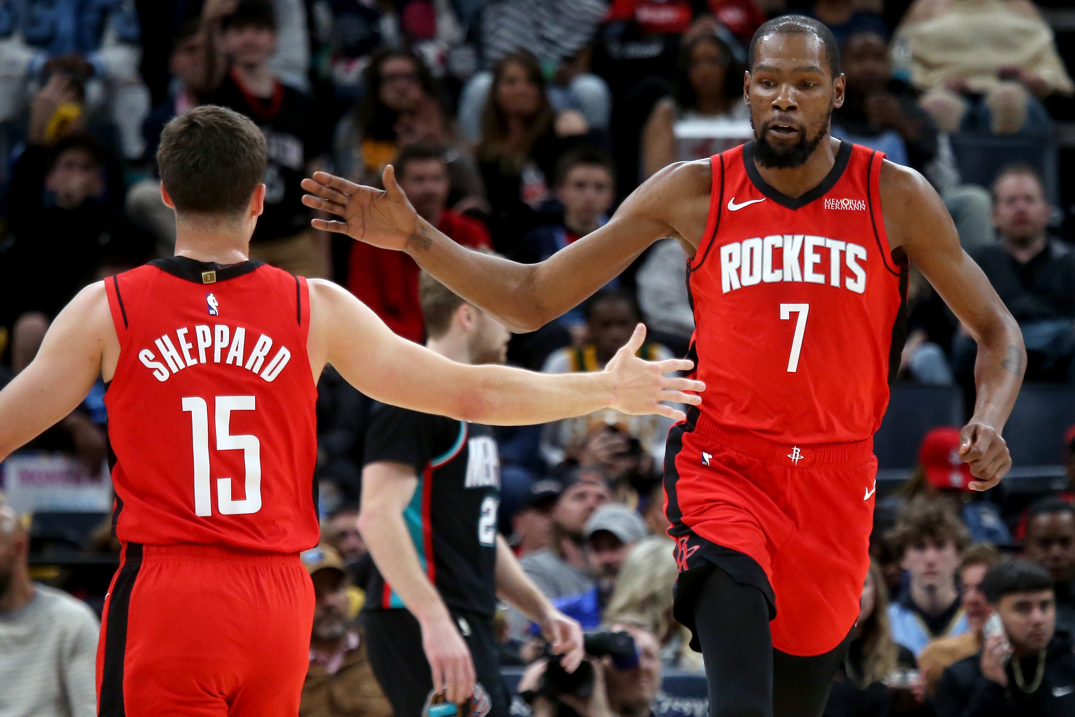 17分大胜！火媒：近期最佳胜利 KD延续最佳阵赛季 申京默默砍两双